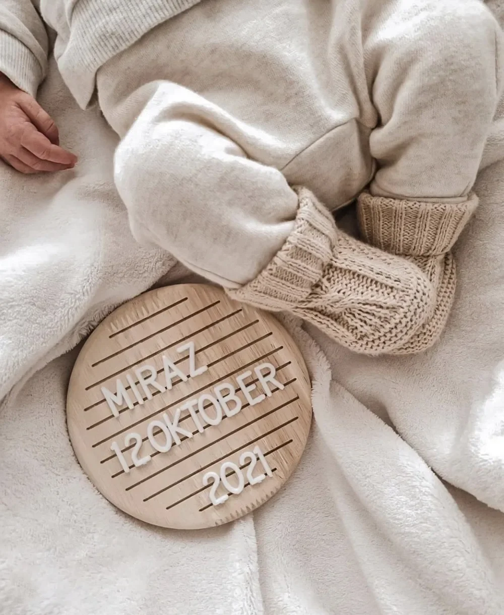 Ins Nordic Style Decorative Round Letters Wooden Message Board Baby Newborn Gift One-month-old Photo Props