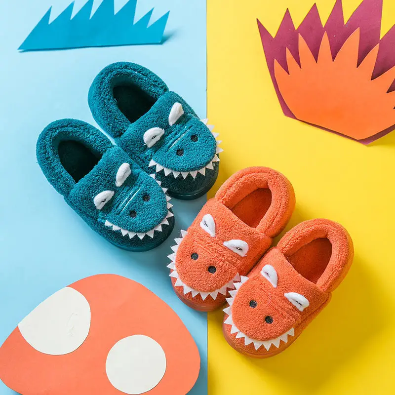 Schattige groene pluche pantoffels met dinosauruscartoonpatroon, geschikt voor peuterjongens en -meisjes, binnenkleding