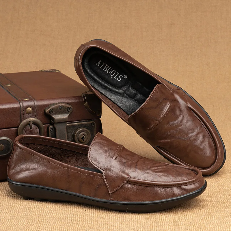 Top Quality First-layer Cowhide Men's Shoes 2026 Summer New Casual Versatile Leather Shoes Men's Soft-soled Designer Loafers Men