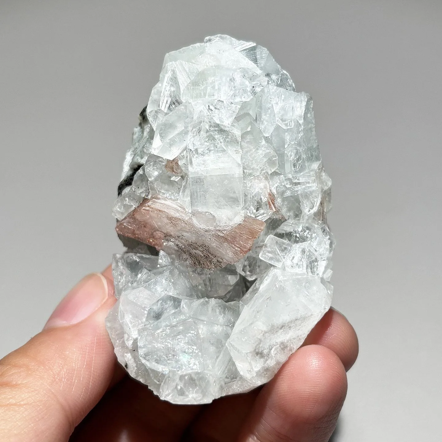 Apophyllite Crystal Cluster Raw Mineral Specimen for Collectors Home Decoration Energy Healing and Feng Shui