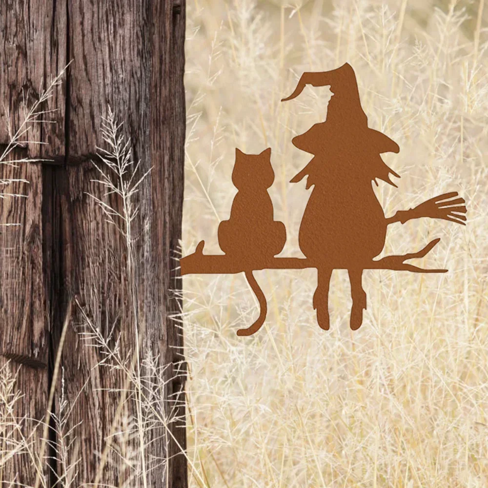 

Iron Silhouette Witch & Cat Yard Art Stake — очаровательный ваш декор с помощью этой отличительного железного силуэта ведьмы и искусства кошачьего двора