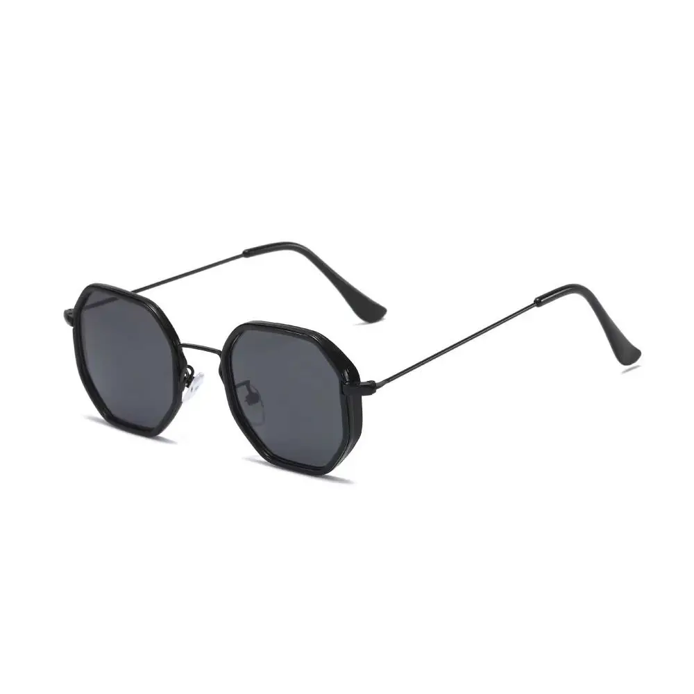 New Fashion Polygonal Sunglasses Retro Outdoor Windproof Sunglasses Metal Frame Sunscreen Sunglasses Small Frame Eyewear