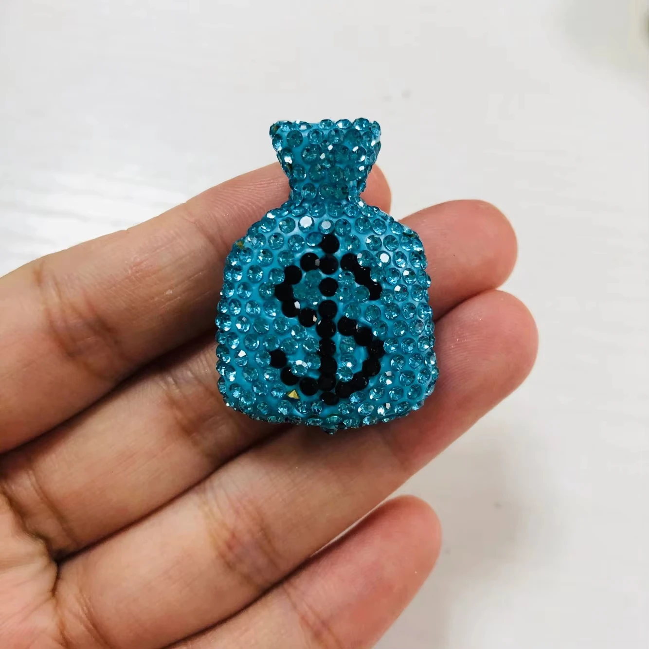 2개입 화려한 블루 립 보우 롤리팝 돈 상징 사랑 하트 라인스톤 장미꽃 레진 참 장식품 폰케이스 데코레이션