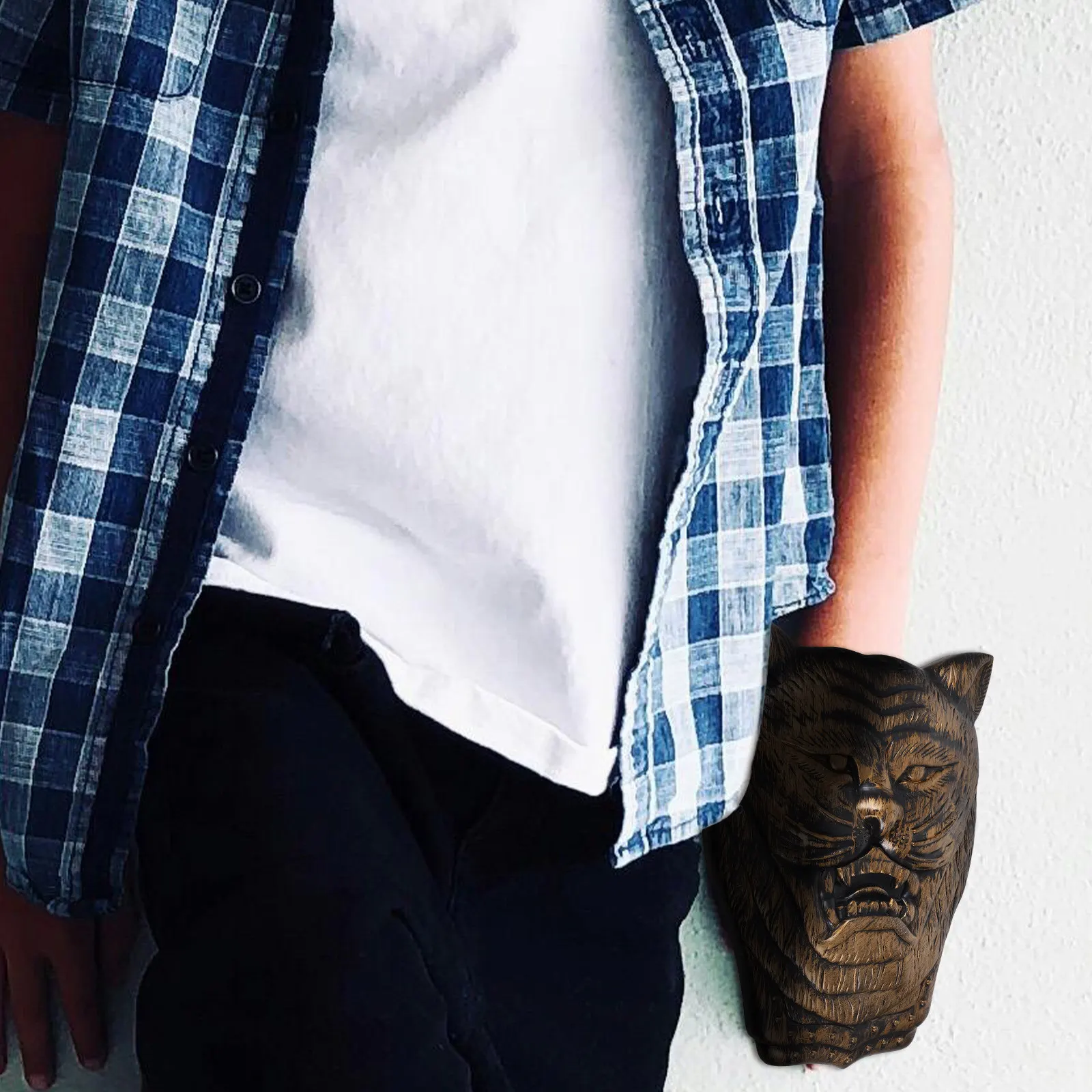 

Детский средневековый рыцарский щит: легкий реквизит для ролевых игр, идеально подходит для Хэллоуина, косплей-вечеринок и творческих игр