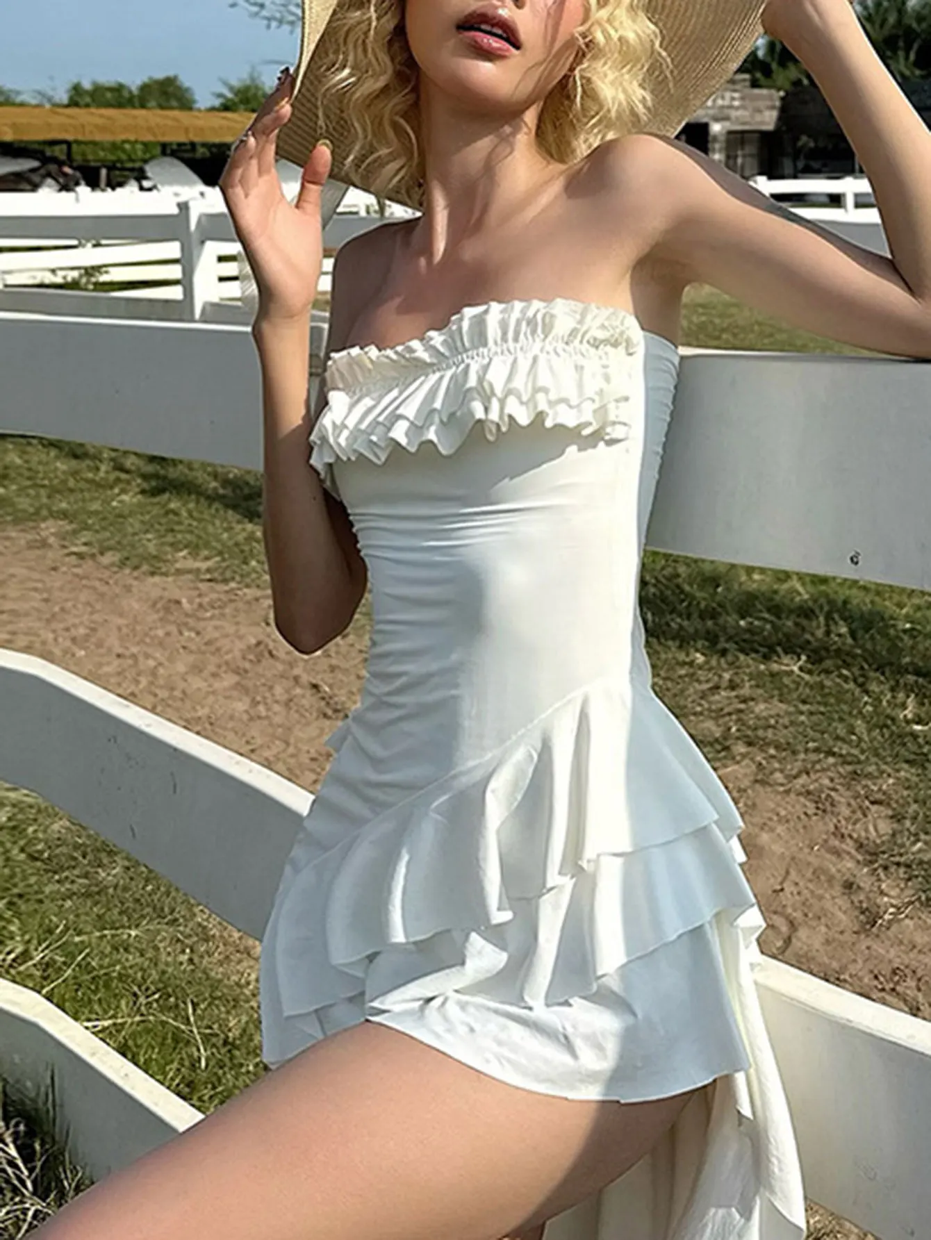 Verão feminino elegante moda vestido liso sem alças plissado hem vestido de noite estilo em camadas