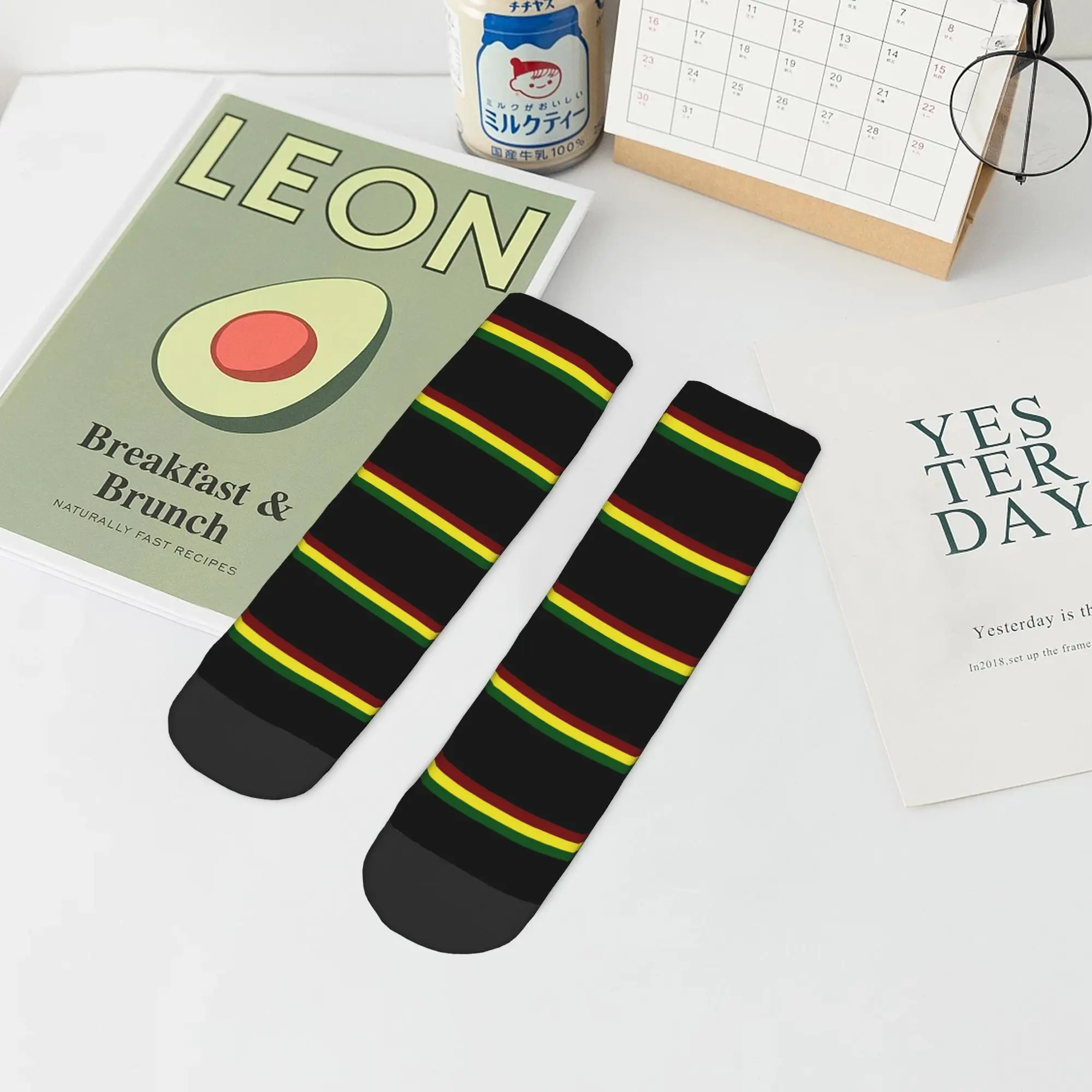 Calzini a righe Rasta con bandiera Rasta Calze Harajuku che assorbono il sudore Calzini per tutte le stagioni Accessori per regalo di compleanno per uomo e donna
