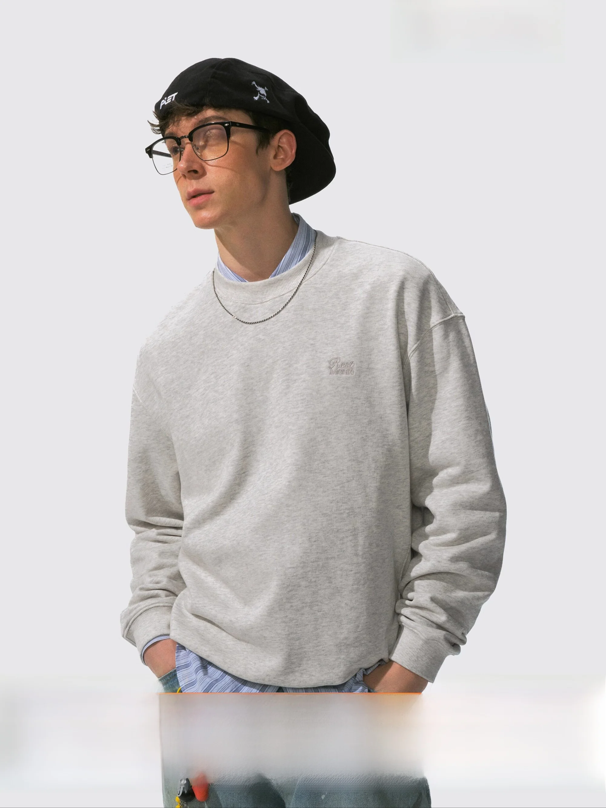 

Monterest Casual Loose Fit round Ne Sweatirt Embroidered Logo Breathable Outdoor Comfortable Cotton Hoodie for Youth
