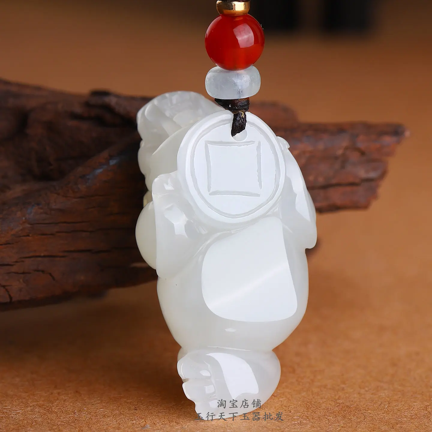 Natural genuine Hetian white golden toad pendant Qinghai material three-legged golden toad pendant men's and