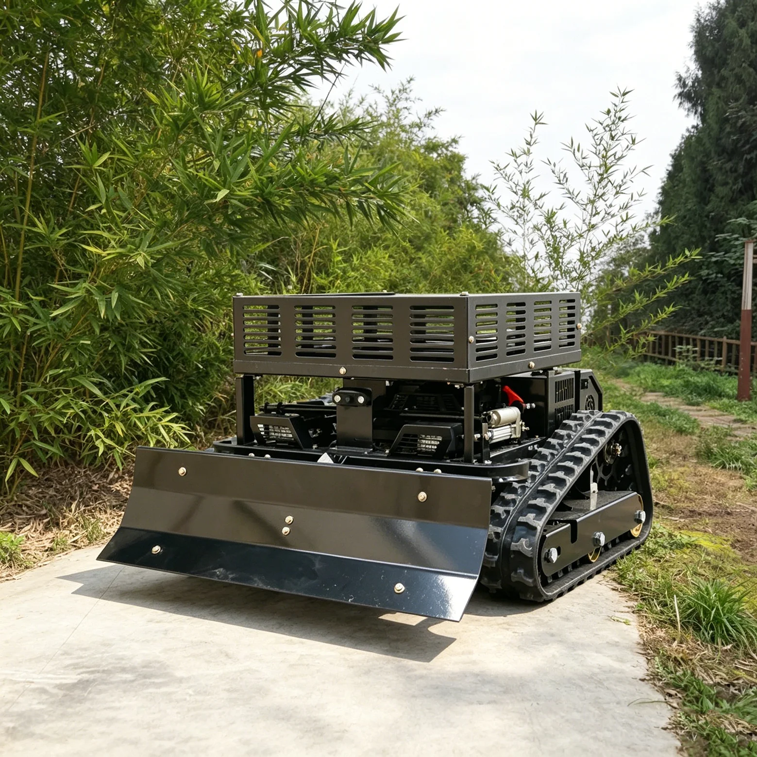 

Customized tracked robot lawn mower, self-propelled remote control multifunctional garden lawn mower, automatic lawn mower