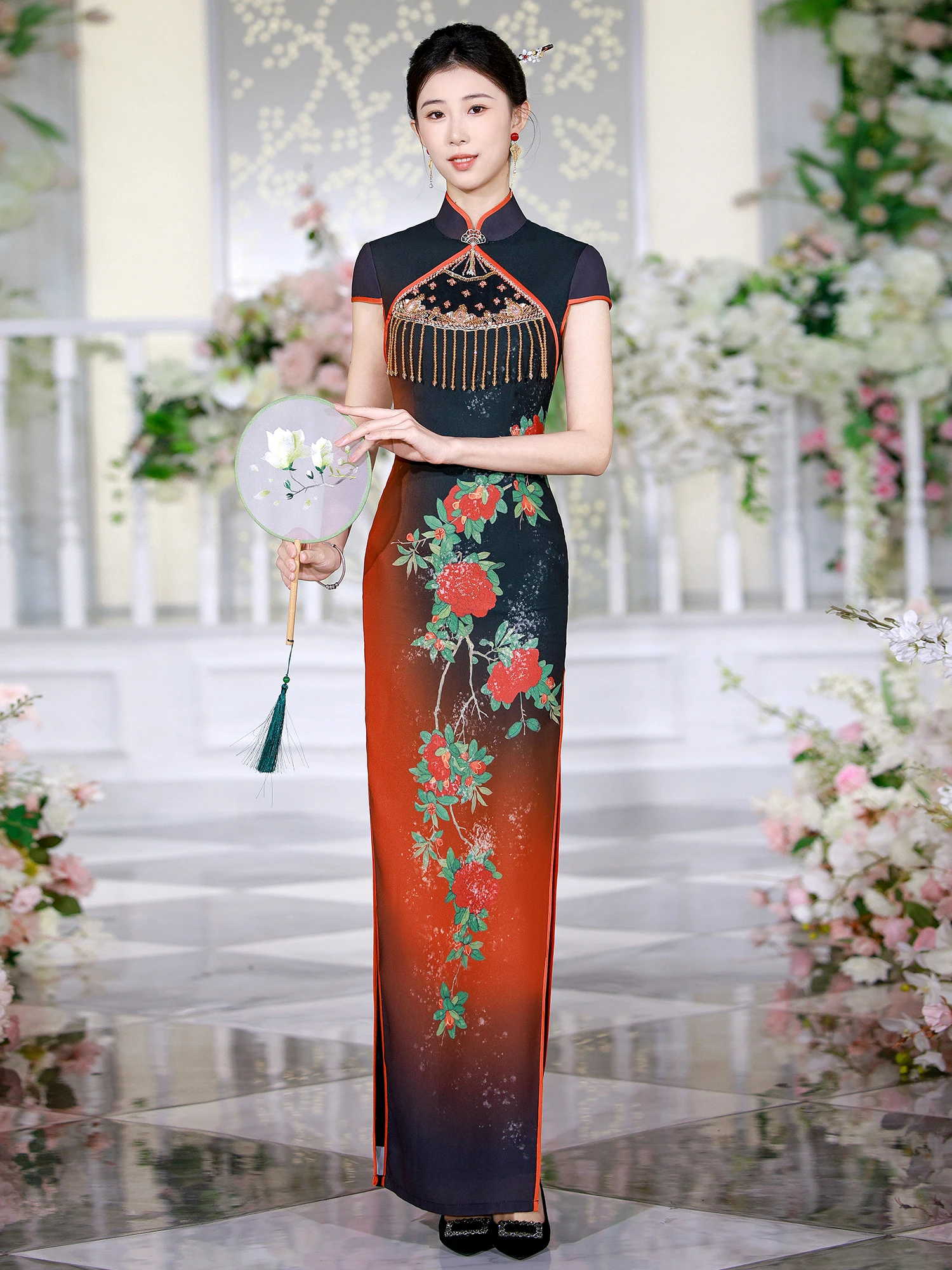 

Длинное красное платье Ципао Ele, новинка 2025, новинка Sle High Faion Walk ow, реформаторная версия с кисточками, костюм для выступлений для женщин