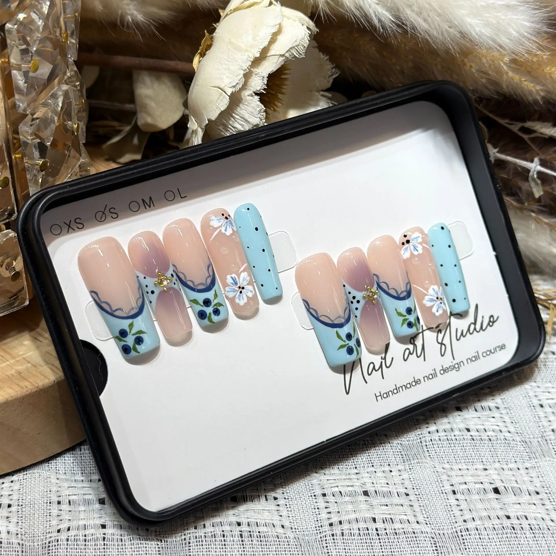 

10pcs Handmade French Press on Nails Hand-painted Blueberry Flowers Design Sweet Long Ballet Fake Nails Wearable Nails Art Tips