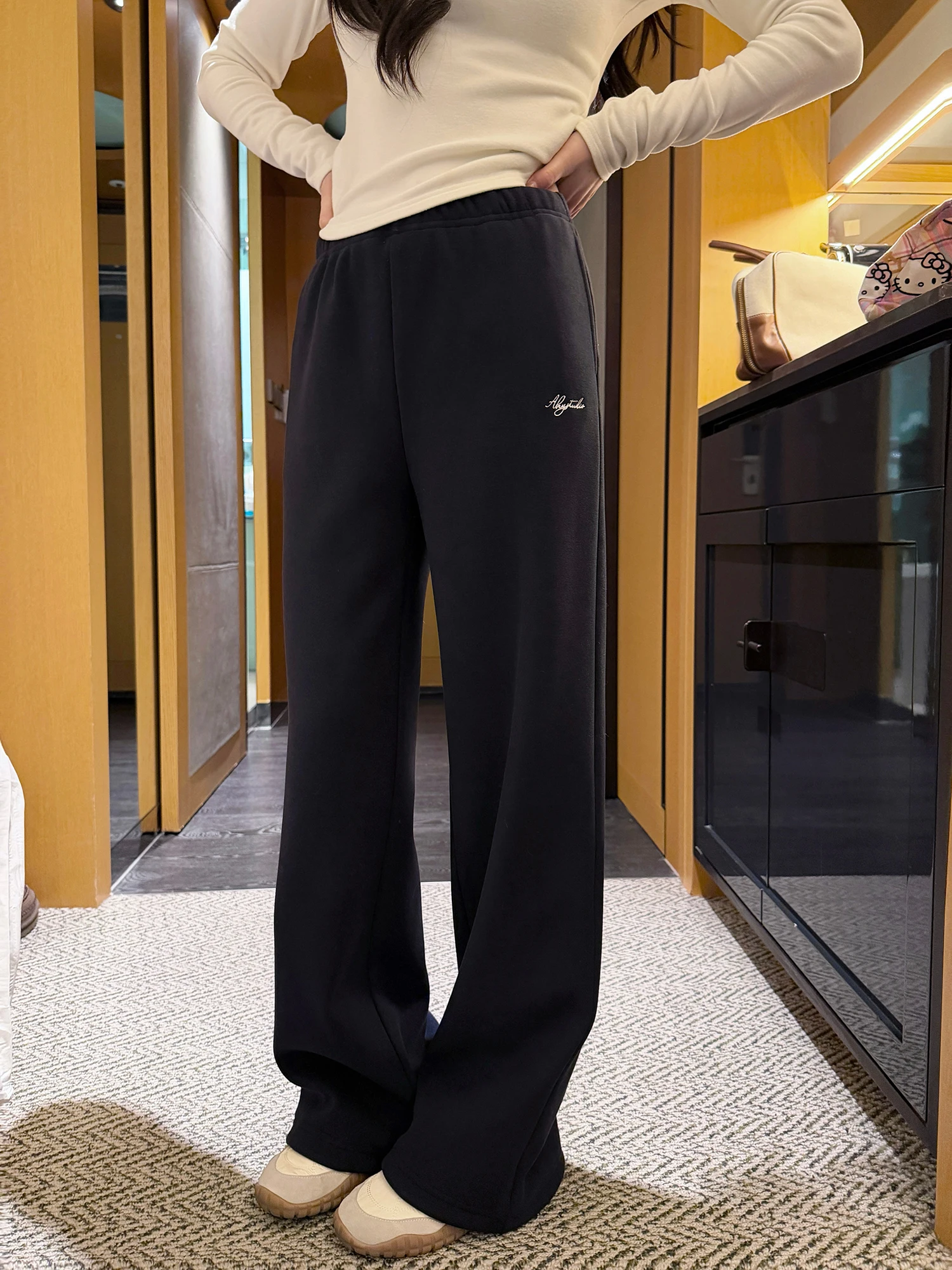 

Новые повседневные спортивные брюки AHY с высокой талией, эластичные, из полиэфирного волокна, прямого кроя, с четырехсторонним стрейчем, с вышивкой, утягивающие фигуру