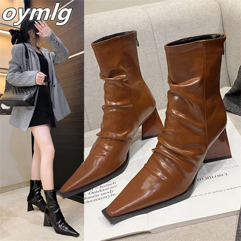 Net-red patent leather pleated thick heeled short boots for women in autumn 2023, new rear zipper square toe high heeled boots