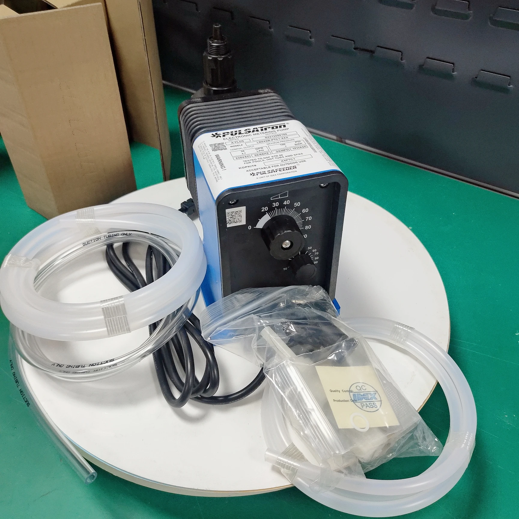 Механический мембранный дозирующий насос Pulsafeeder с небольшим расходом LB64SB-PTC1-XXX для контроля дозирования химикатов