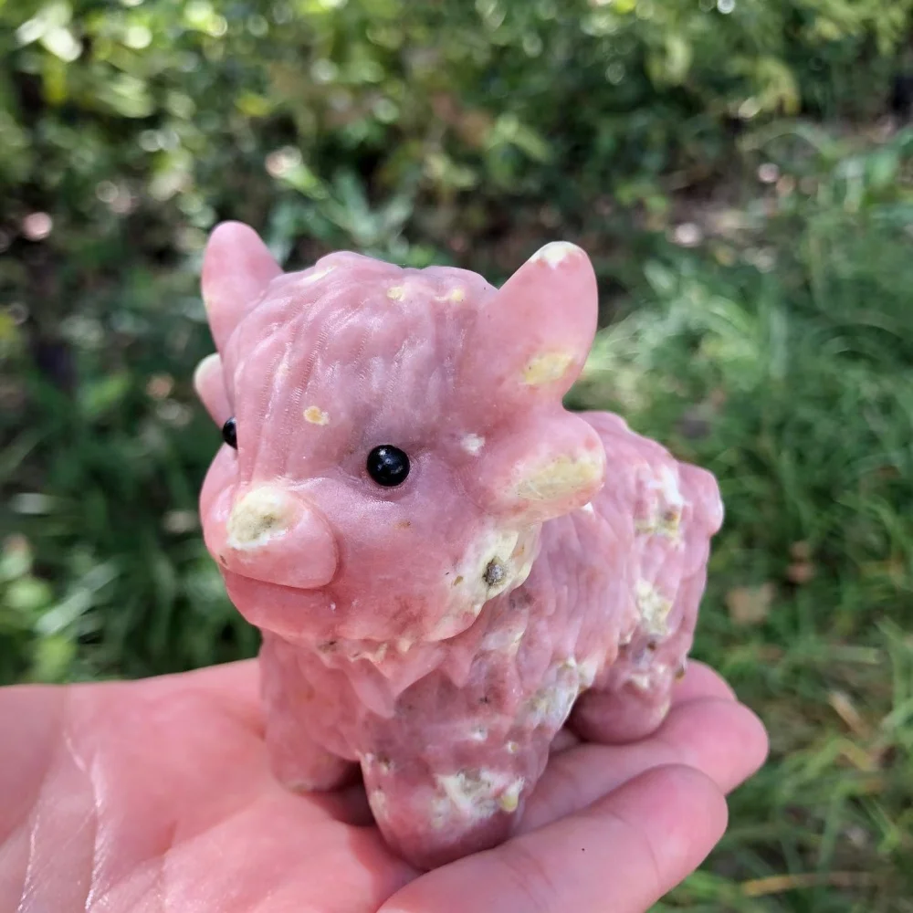 8cm Natural Rhodonite Highland Cow Figurine Hand Carved Gemstone Cow Statue, Reiki Healing Stone Animal Desktop Decor Gift
