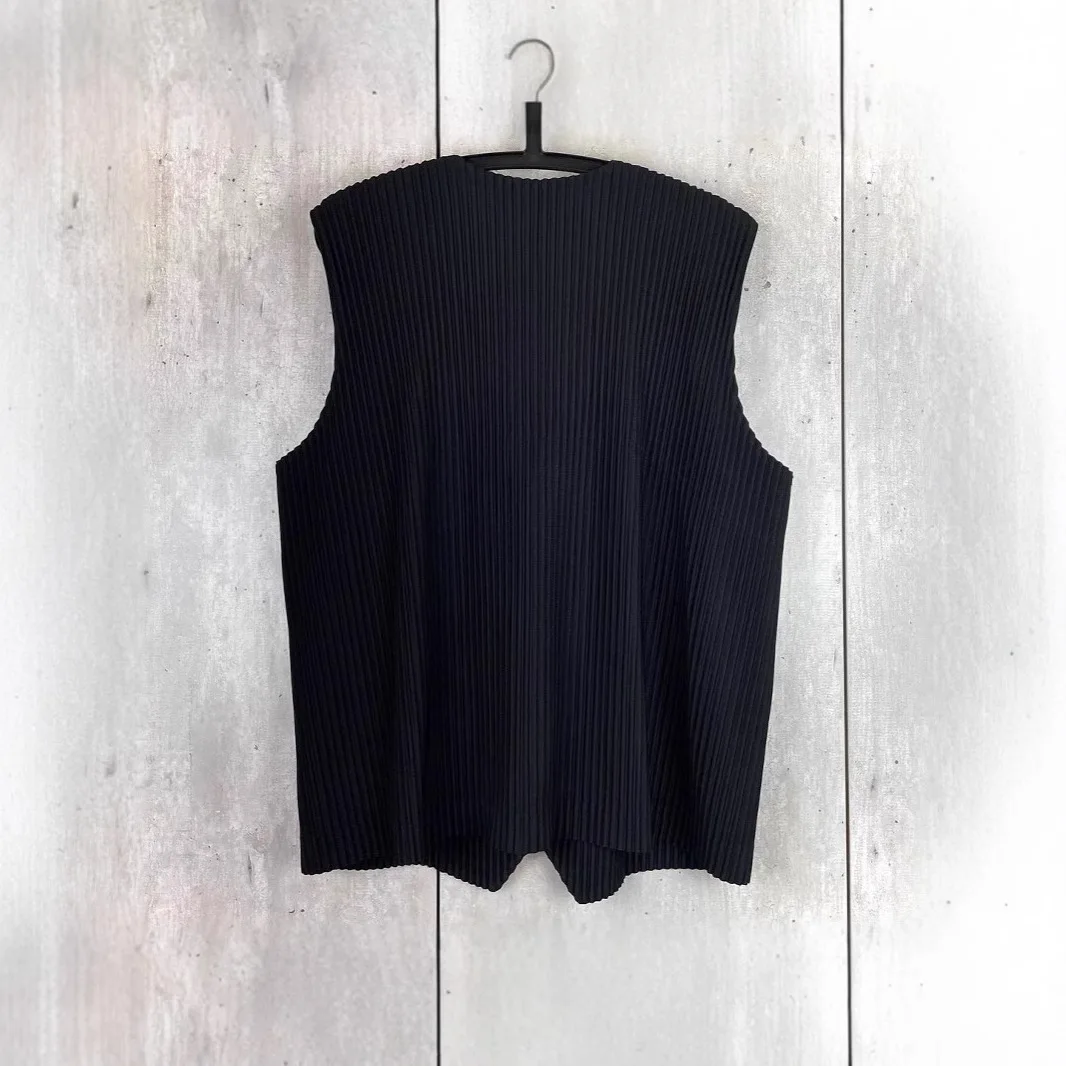 Miyake Fold New 2025 Fashion Vest, Vest, Men's Wear, Fold Classic, Spring/Summer Loose, Pleated, Fashionable, Casual, Versatile