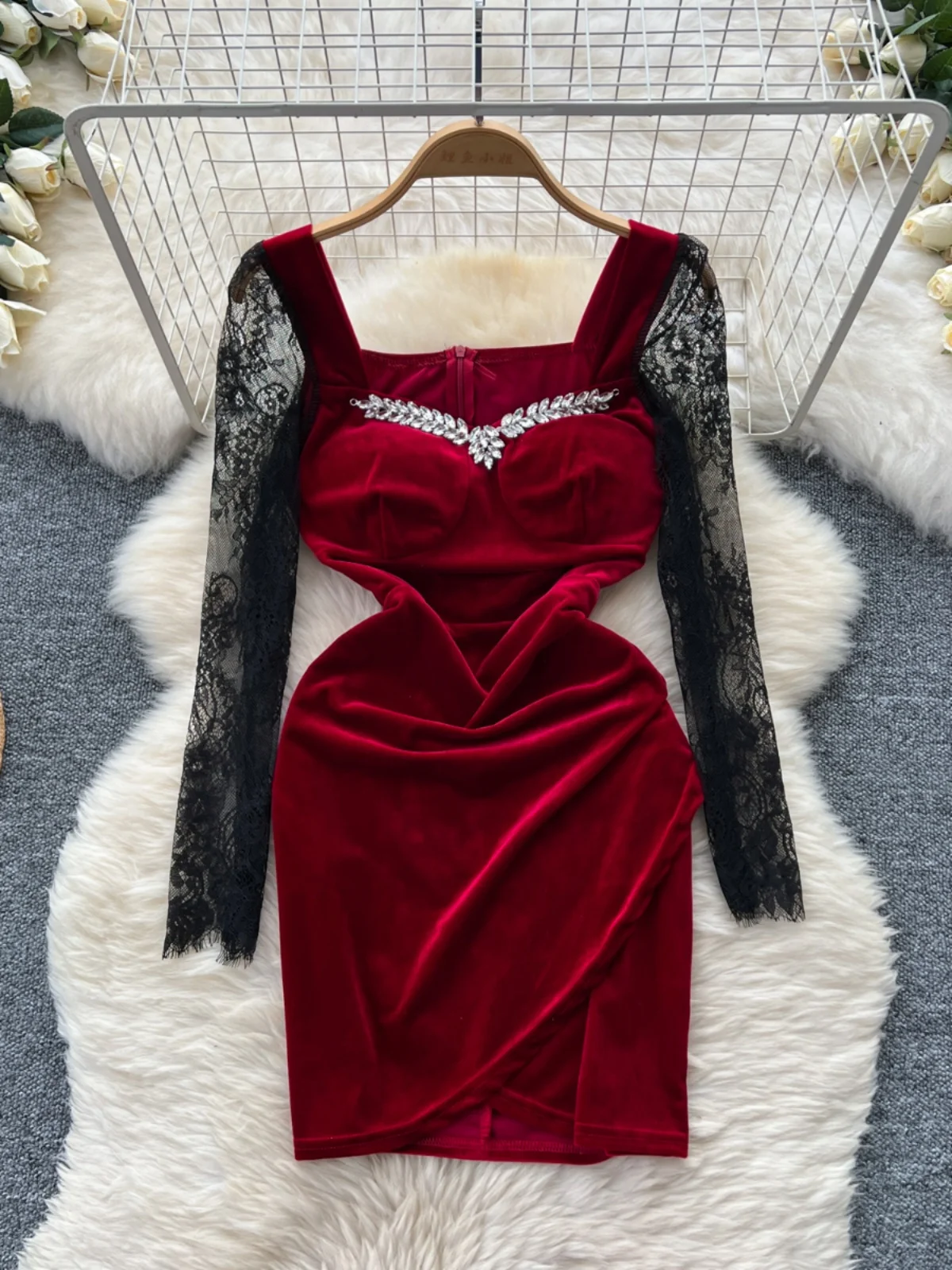 Foamlina Women's Dress 2024 Autumn New Heavy Industry Diamond-encrusted Square Neck Lace Splicing Velvet Bodycon Dress Short