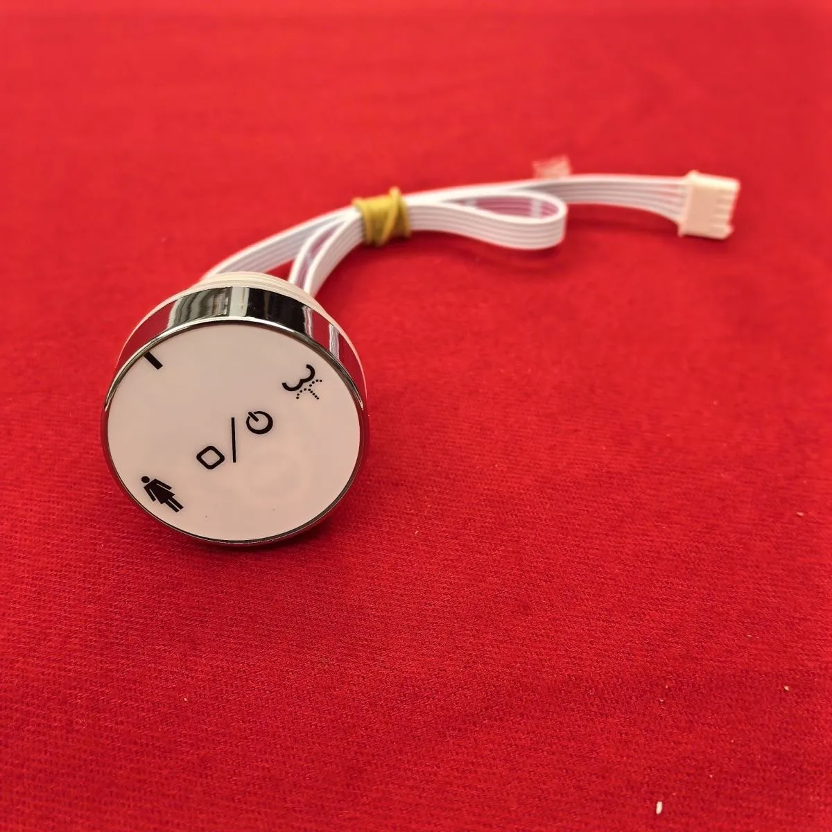 

Совместим со всеми интеллектуальными боковыми кнопками унитаза и простыми ручками смыва унитаза.