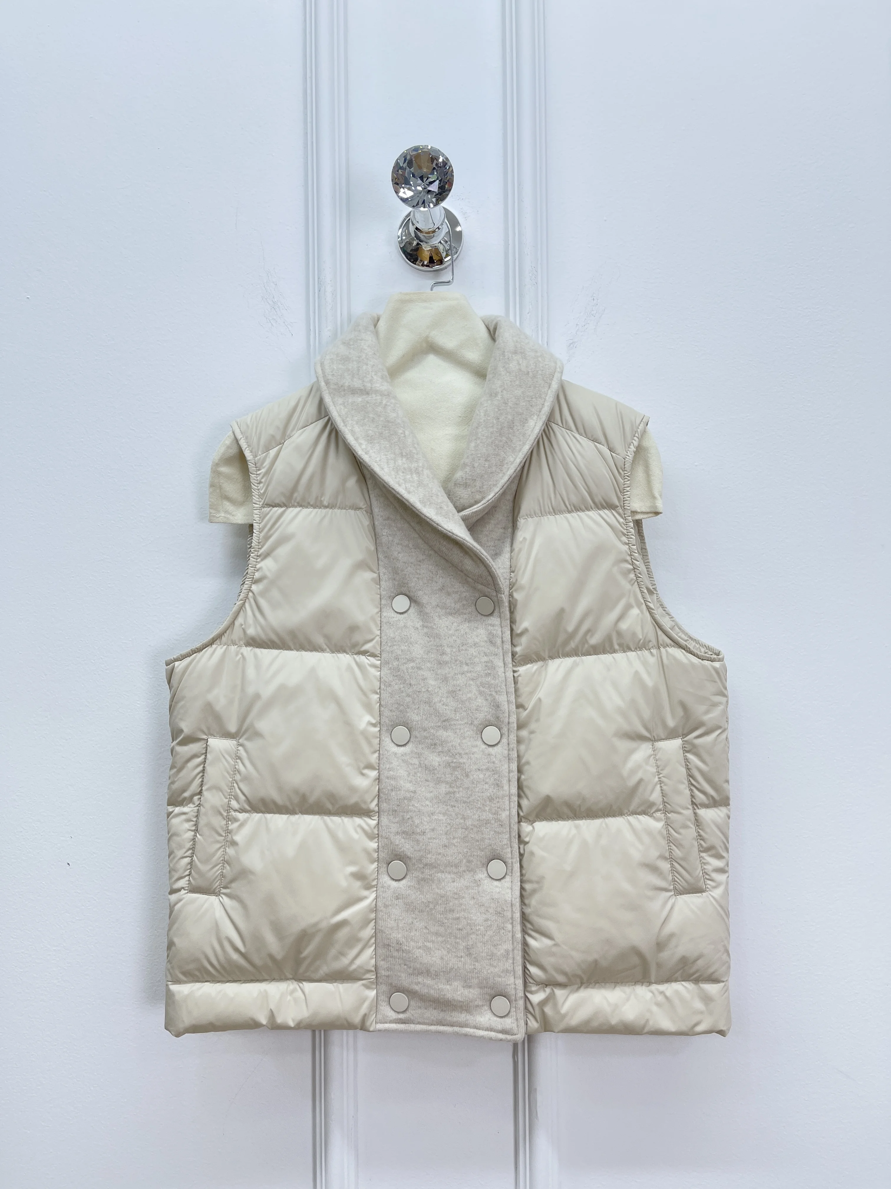 سترة كشمير وأوزة عالية الجودة ذات ياقة متقاطعة للنساء، طراز جديد لعام 2025.