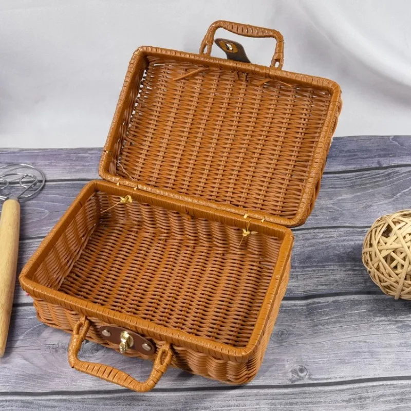 Retro Rattan Picnic Baskets Handmade Wicker Picnic Food Storage Basket Fruit Snack Container Camping Straw Woven Tote Suitcase