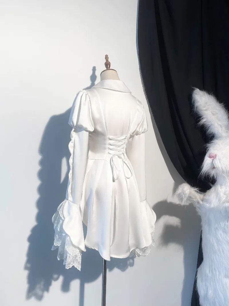 Camicia a coda sottile Lolita originale della sottocultura giapponese Camicia irregolare a maniche lunghe con colletto rovesciato stile gotico retrò palazzo da donna