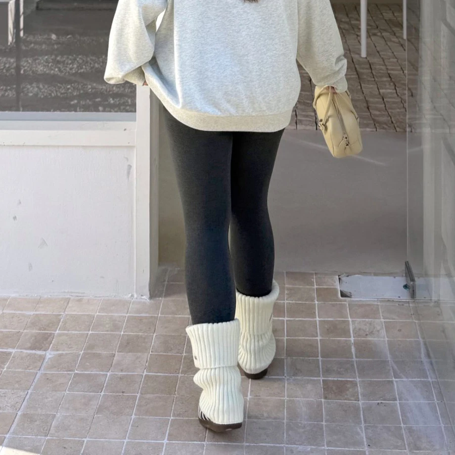 Leggings de talla grande a la moda para mujer, forro polar cálido y sin costuras de primera calidad, se puede usar en el exterior, Otoño e Invierno 9440