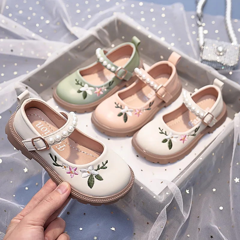 Girls Embroidery Princess Shoes 2024 Spring and Autumn Soft Bottom Children's Baby Leather Shoes Little Girl Shallow Mouth Shoes