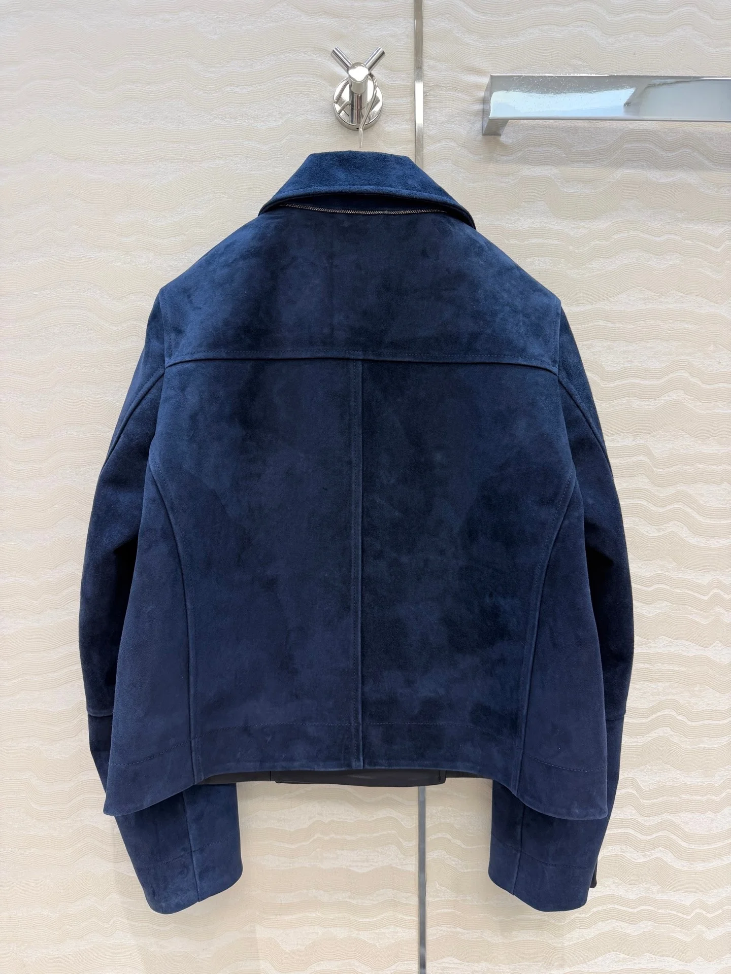2026 Autumn/Winter New Women's Sheepskin Jacket, Suede Collar Short Jacket Top, High Quality, Casual Versatile