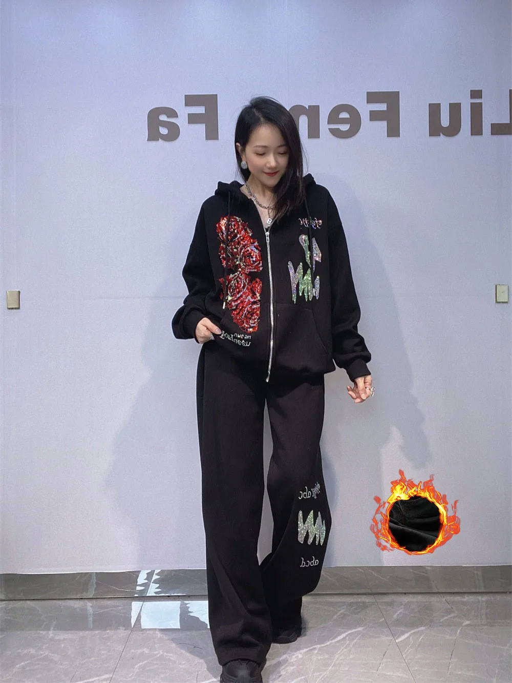 

Новые осенне-зимние комплекты утепленных флисовых толстовок с капюшоном и длинными рукавами, кардиганы на молнии, пальто + прямые брюки с эластичной резинкой на талии