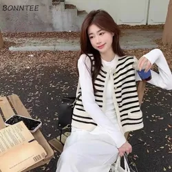 Striped Vests Women Pockets Button-up Autumn Winter Sleeveless Casual Coats Coldproof All-match Elegant Cozy Streetwear Simple