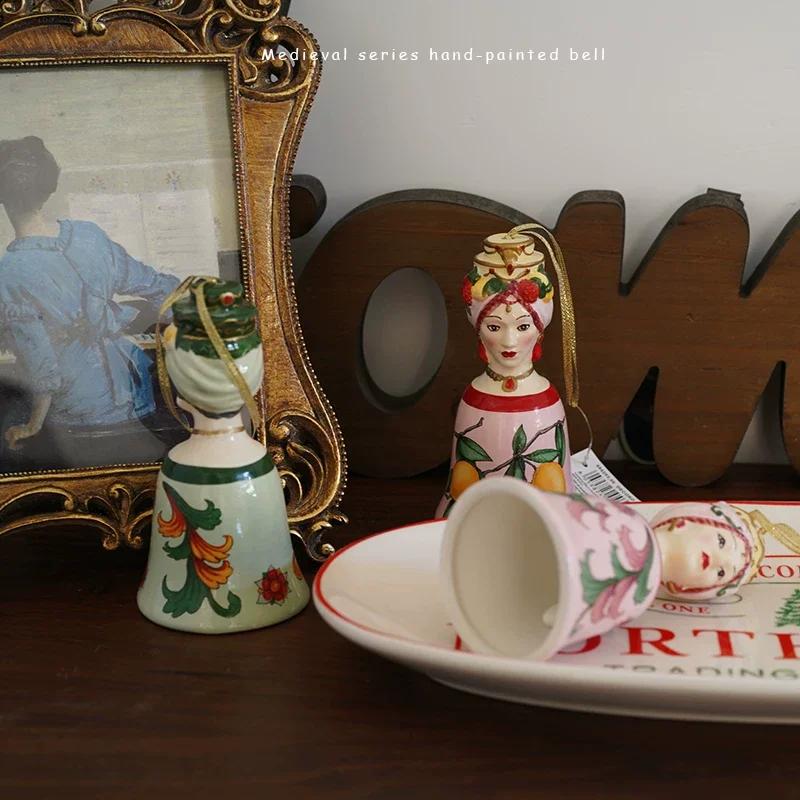 Y  Export European retro figures, ceramic bells, dining bells, art decorations, ornaments, and collectibles   ，minor flaw