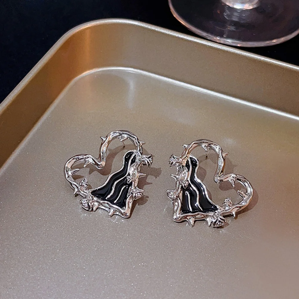 

Hollow Rose Earrings for Women Gothic Gothic Jewelry Heart Flower Ear Accessories Charm Fashion Daily Wear Jewelry