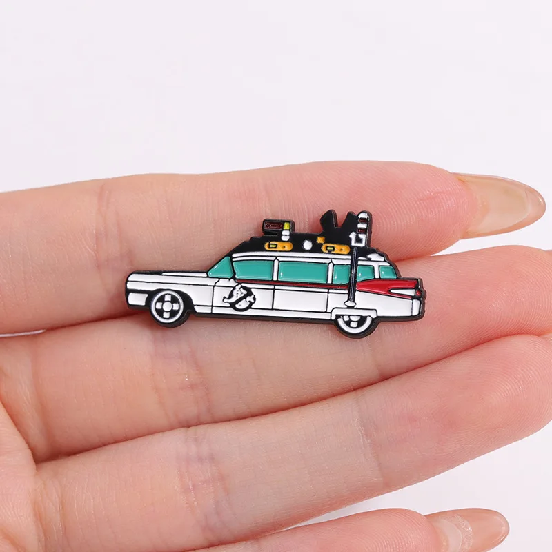 Cartoon Cool Sports Car Enamel Pins Creative Brooch for Men Friends Lapel Badge Backpack Clothing Hat Jewelryb Accessories Gifts