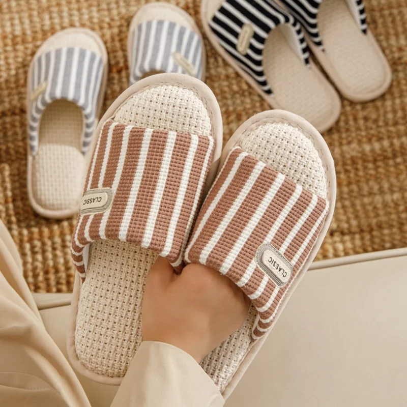 

Летние цветные вязаные тапочки с вертикальными полосками из хлопка и льна для пар, всесезонные, для дома, нескользящие, мягкие, для использования на полу.