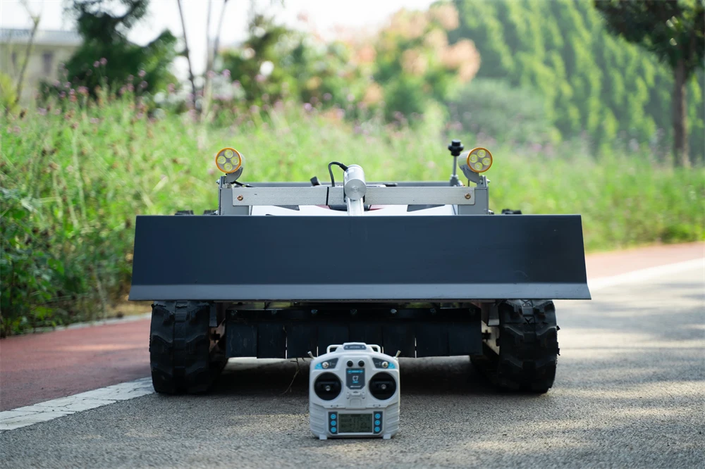 Remote Control Lawn Mower and Lawn Mower for Agriculture