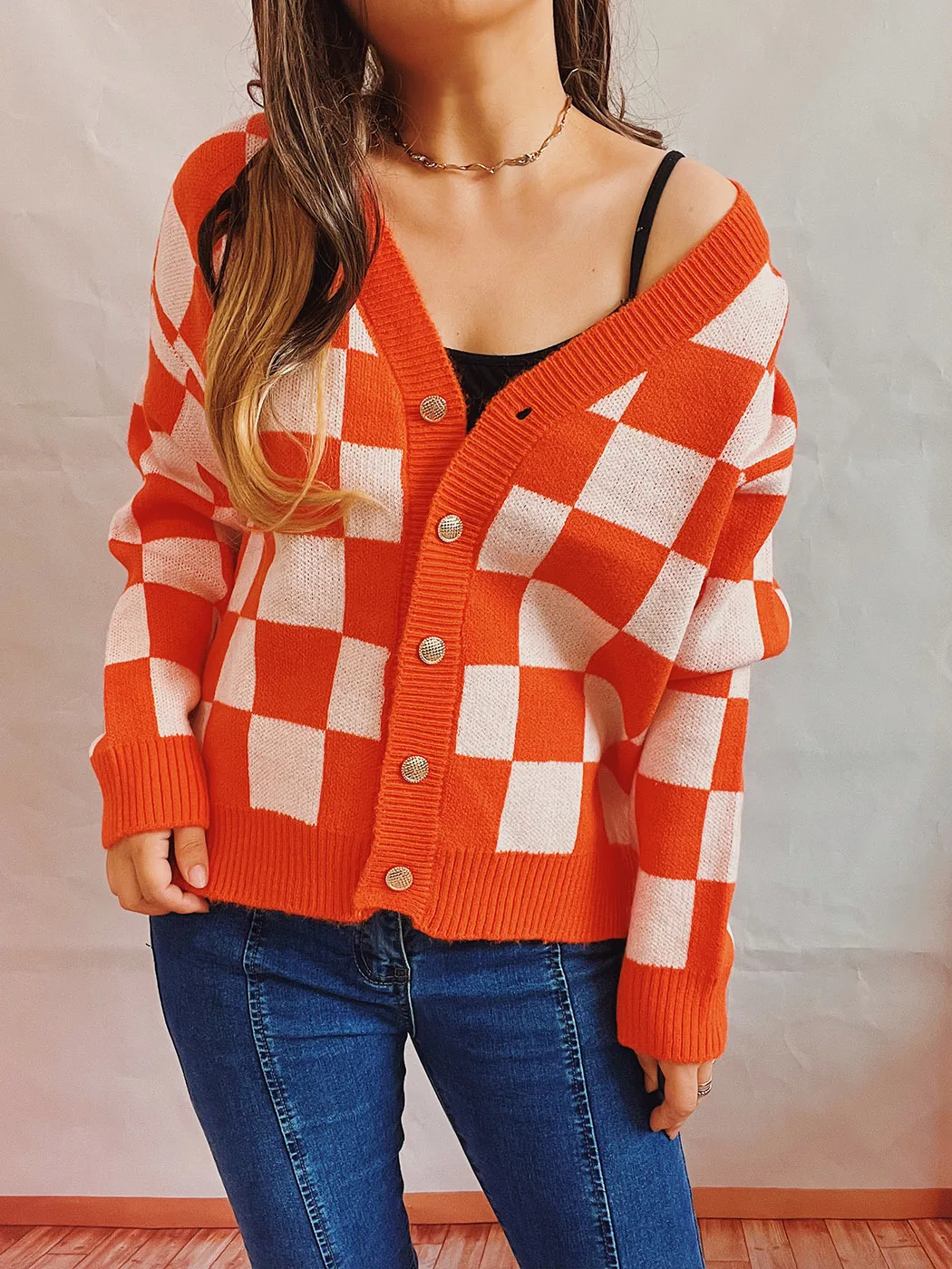 New Casual Loose Checkerboard Pattern Contrasting Color Single Breasted Long Sleeved Sweater Cardigan for Women