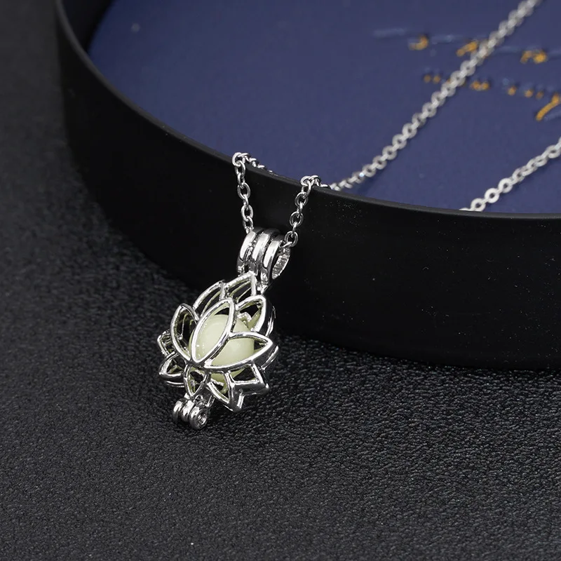 موضة اليوغا الصلاة البوذية مضيئة متوهجة في الظلام القمر لوتس قلادة قلادة للنساء قلادة زهرة بسيطة مجوهرات #5