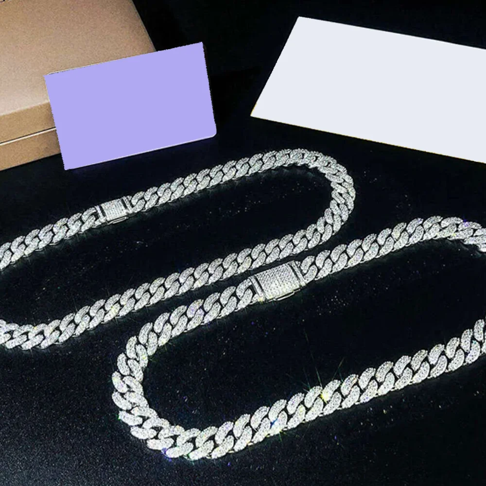 

Thick Silver Cuban Chain with Moissanite, Stylish Hip Hop Necklace for Party and Daily Wear