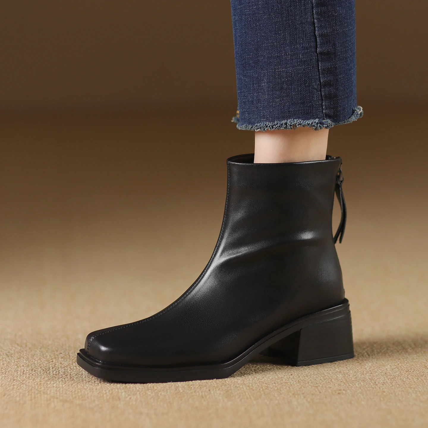2025 New Trend Autumn Winter Genuine Leather Women High Heel Ankle Boots Black Brown Fashion Round Toe Back Zip Ankle Boots