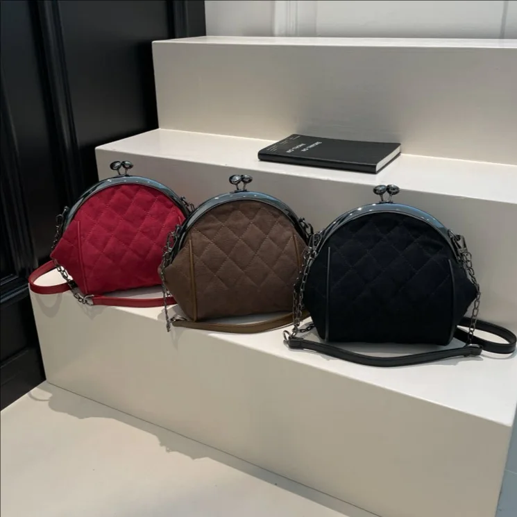 

2025 Autumn New Fashion Woven Chain Tote Bag for Women Vintage Suede Designer Luxury Bag with Embroidered Crossbody Strap