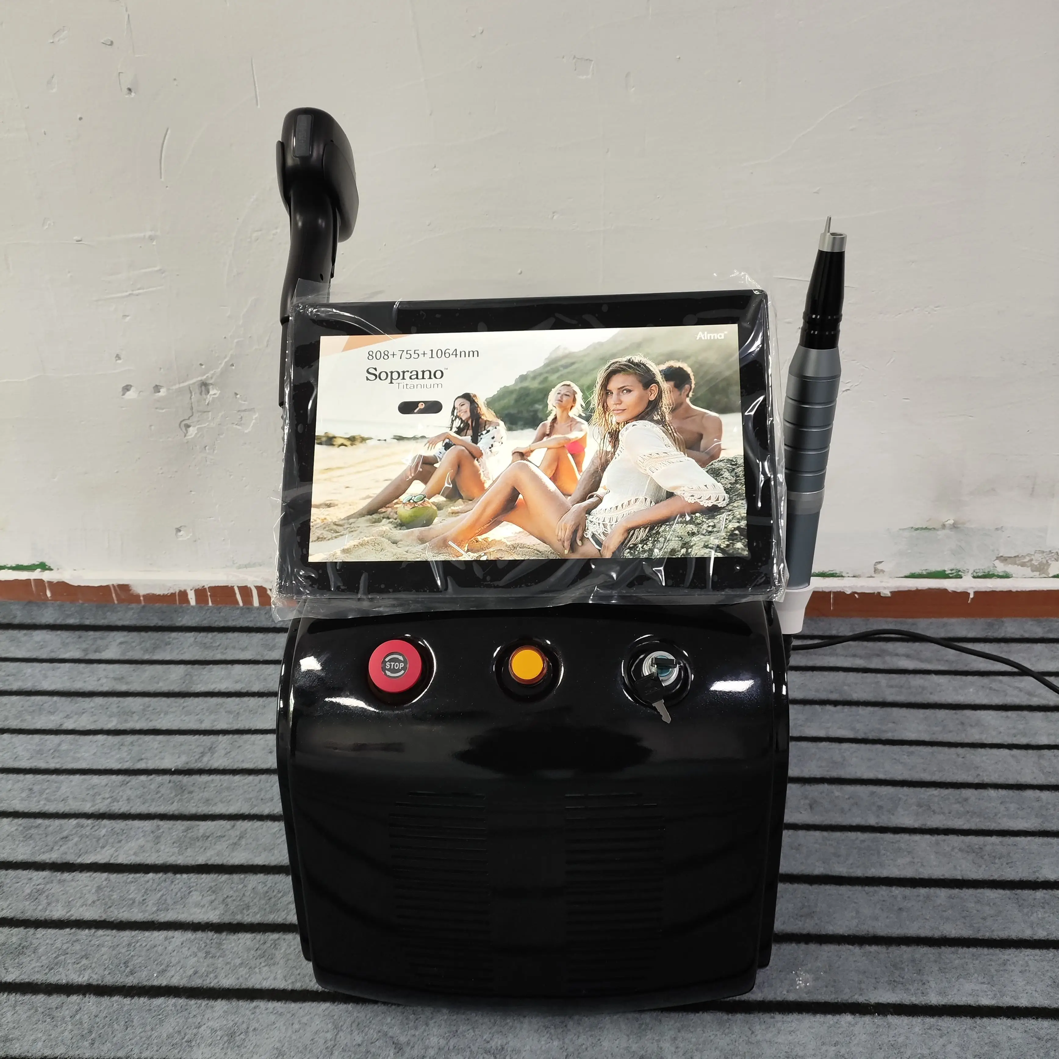 2025 2-in-1 Diode Ice Titanium Laser Hair Removal Machine 4000W 755 808 940 1064nm Body Hair Removal with 4 Wavelength Options