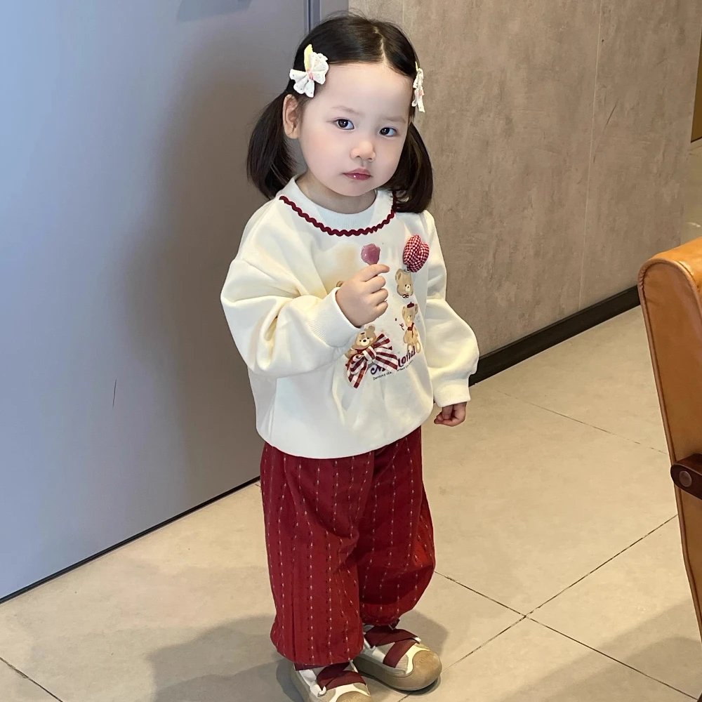 خريف جديد لطيف ملابس عقدة شعر للفتيات الدب كم طويل بلوزات وسراويل مخططة حمراء موضة الأطفال مجموعة النسخة الكورية #1