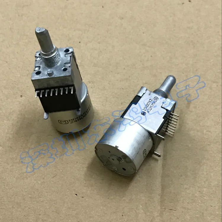 Japan RK168 motor potentiometer dual D20K * 2 axis length 20MM