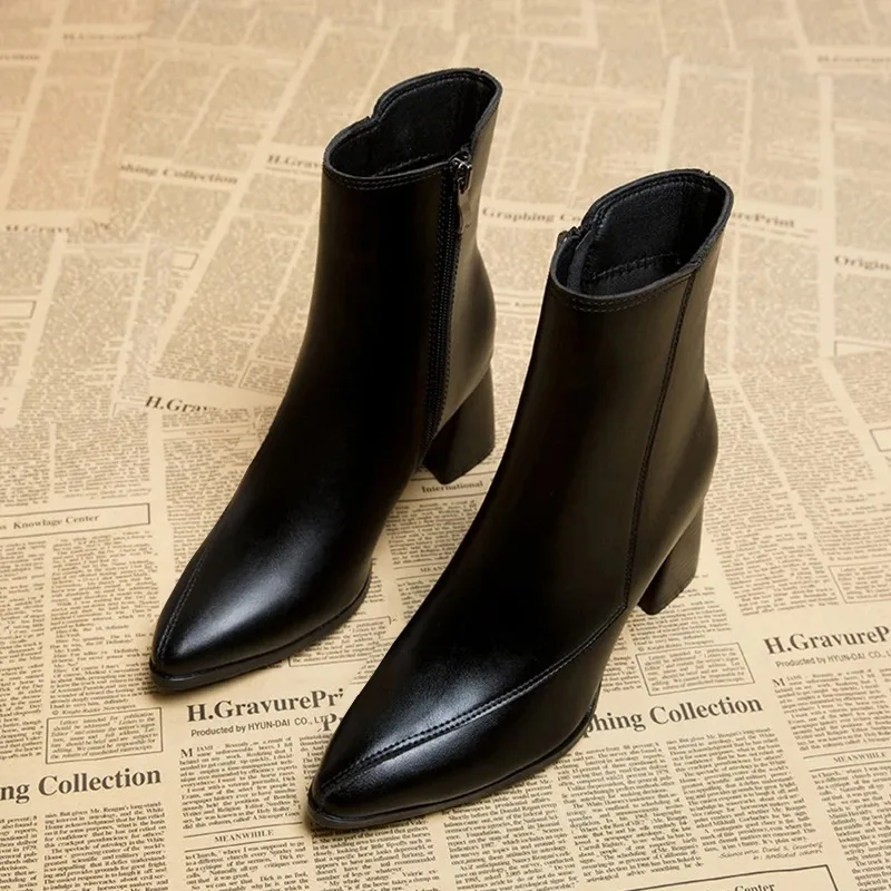 2024 Spring and Autumn New British Style Thin and Thin Women\'s Boots Pointed Toe Thin Side Zipper Black Nude Boots Women