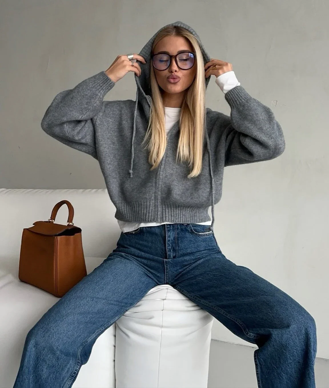 Outono de malha cardigan curto feminino com zíper cinza inverno camisola casual bonito vintage branco cardigan para mulher com capuz