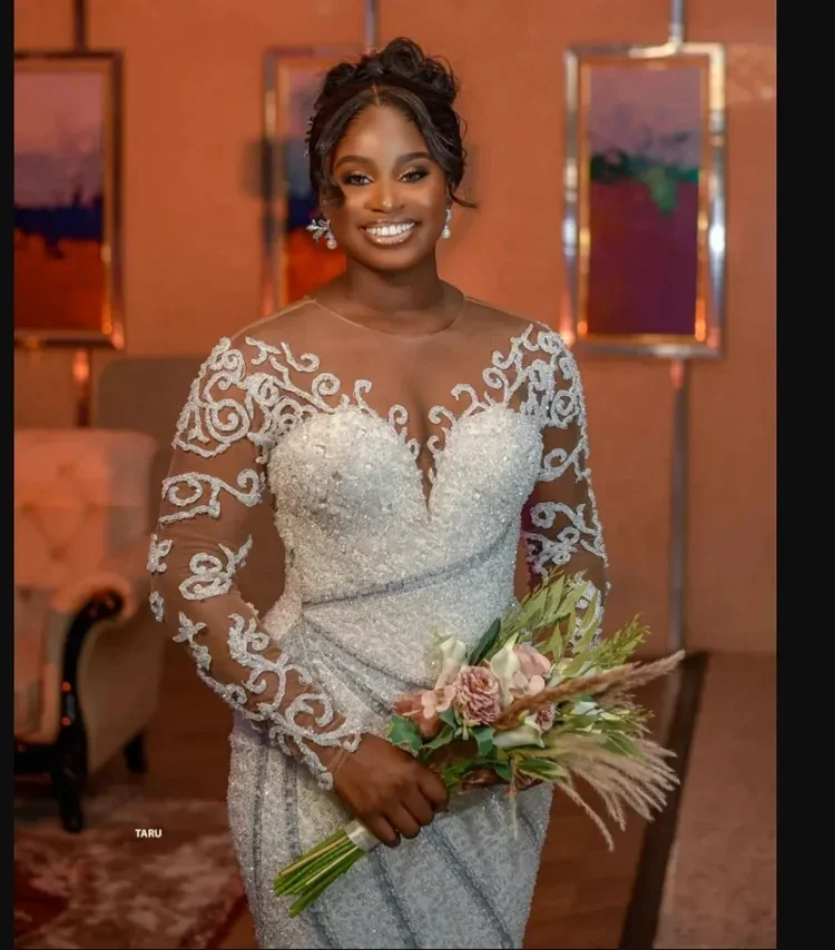 Customized African Shinny Crystals Beads Luxury  Mermaid Wedding Dress  Long Sleeves Buttons  Bridal Gown with Detachable Train