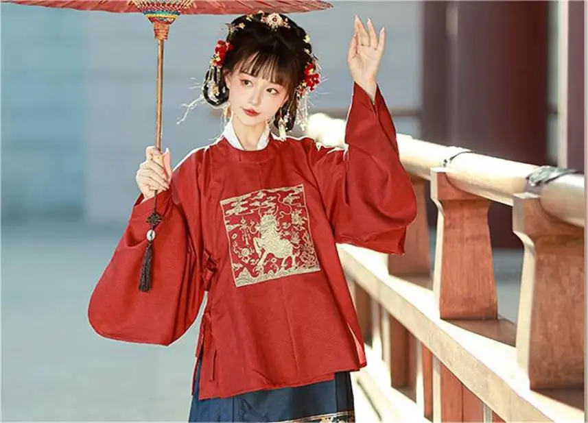 Weaving Gold Horse Face Skirt Set 2024 New Hanfu Women's Ming Dynasty Round Neck Large Front Embroidered Pipa Sleeve