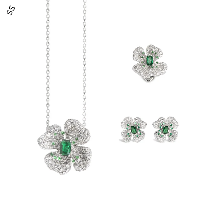 

Jewelry 3 Pcs Sets Vintage Synthetic Green Spinel Stud Earrings S925 Sterling Silver Four-leaf Clover Necklace Collarbone Chain