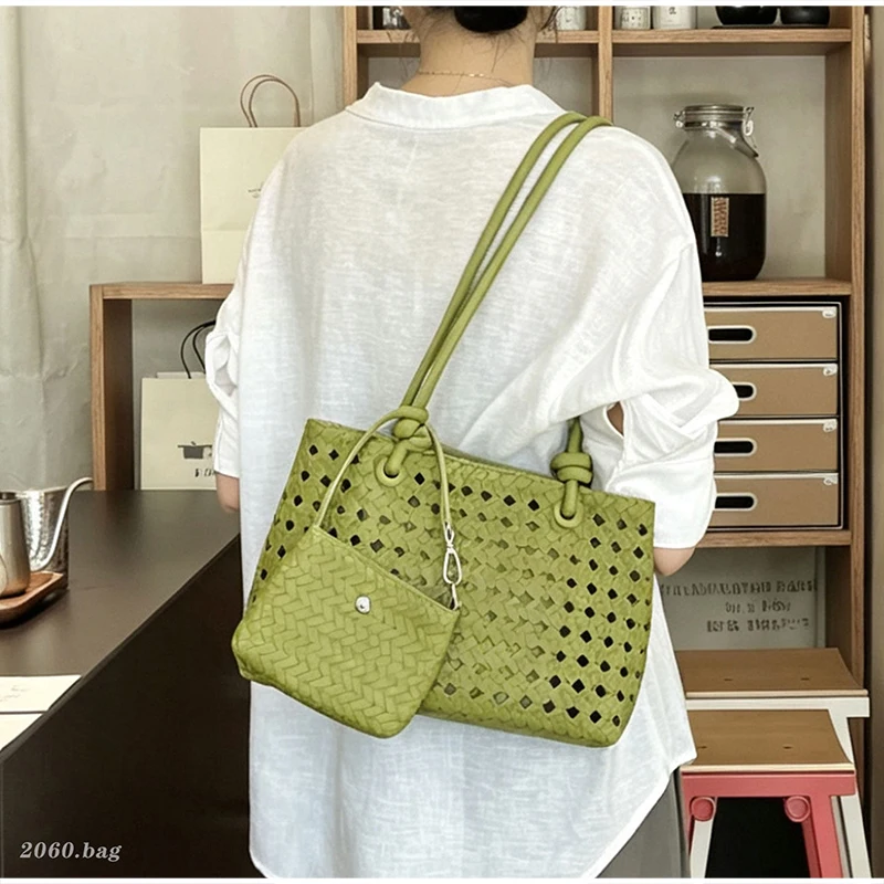 Taschenset, ausgehöhlte gewebte Schultertasche mit passender Geldbörse, lässige Damen-Sommerhandtasche mit Tragegriff, vielseitige weiche Tasche für den Arbeitsweg – Detail 6