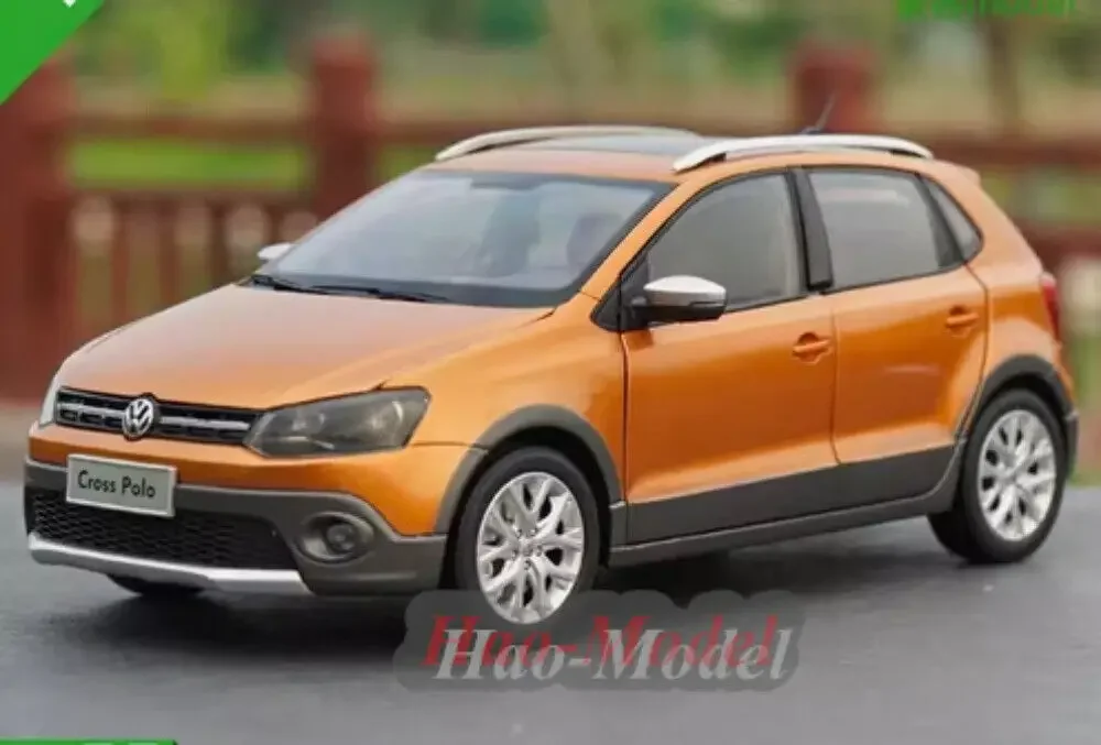 

1/18 для Шанхайского Volkswagen NEW CROSS POLO 2016, литая под давлением модель автомобиля из сплава, подарки на день рождения, коллекция украшений, оранжевый